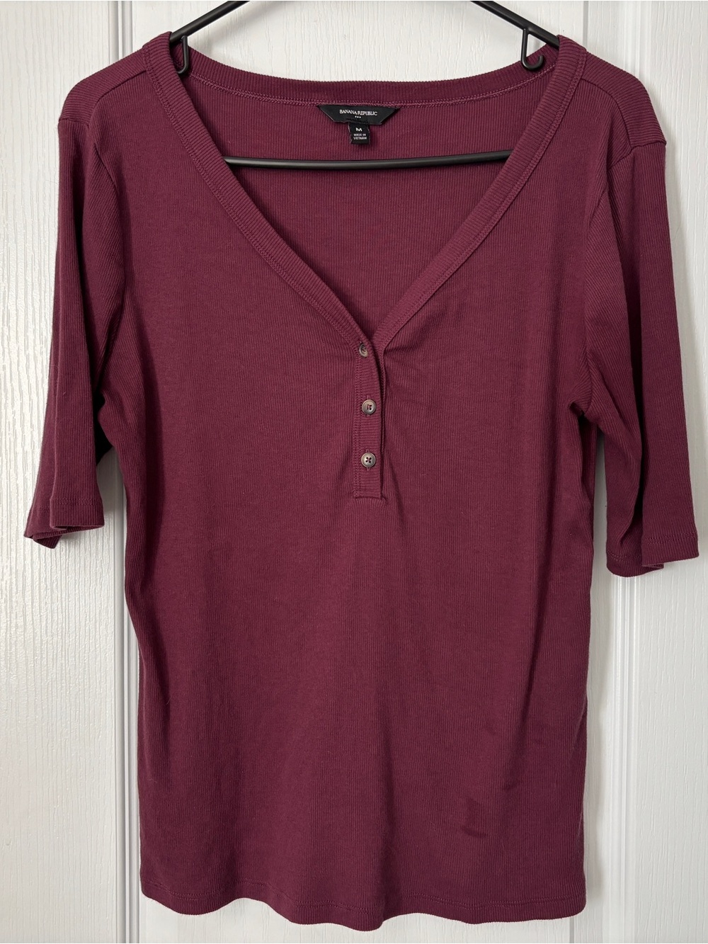 Banana Republic Ribbed Elbow-Sleeve Henley Shirt - Medium